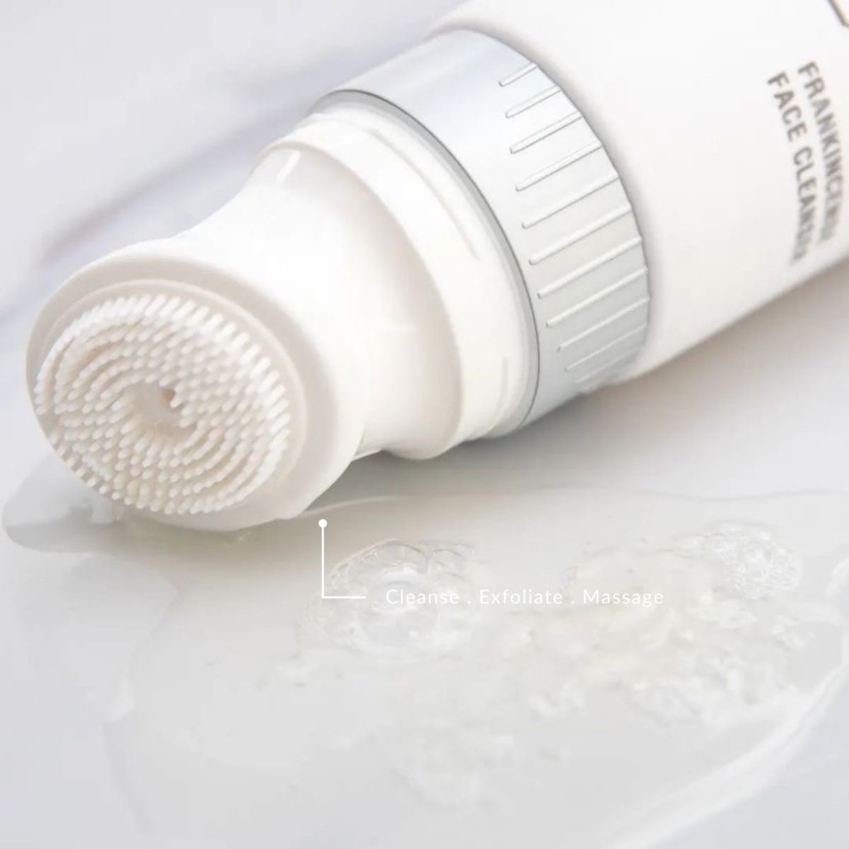 massage applicator massage the face for better circulation