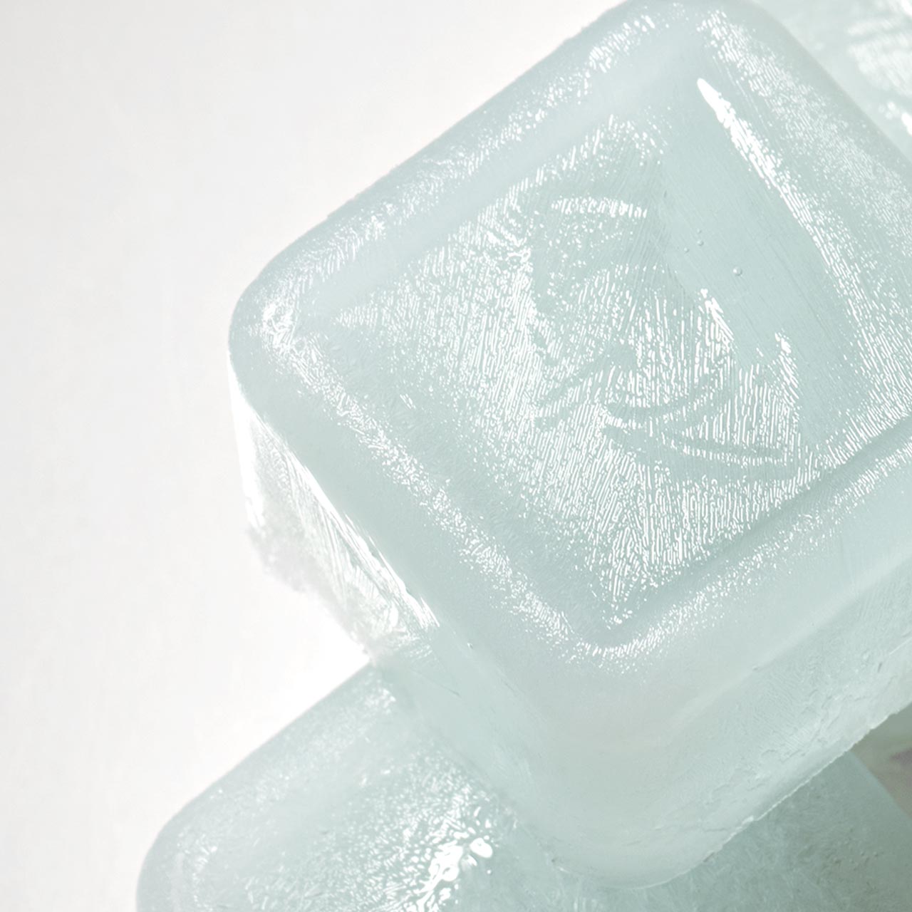 FROZEN ESSENCE – Supreme Energy